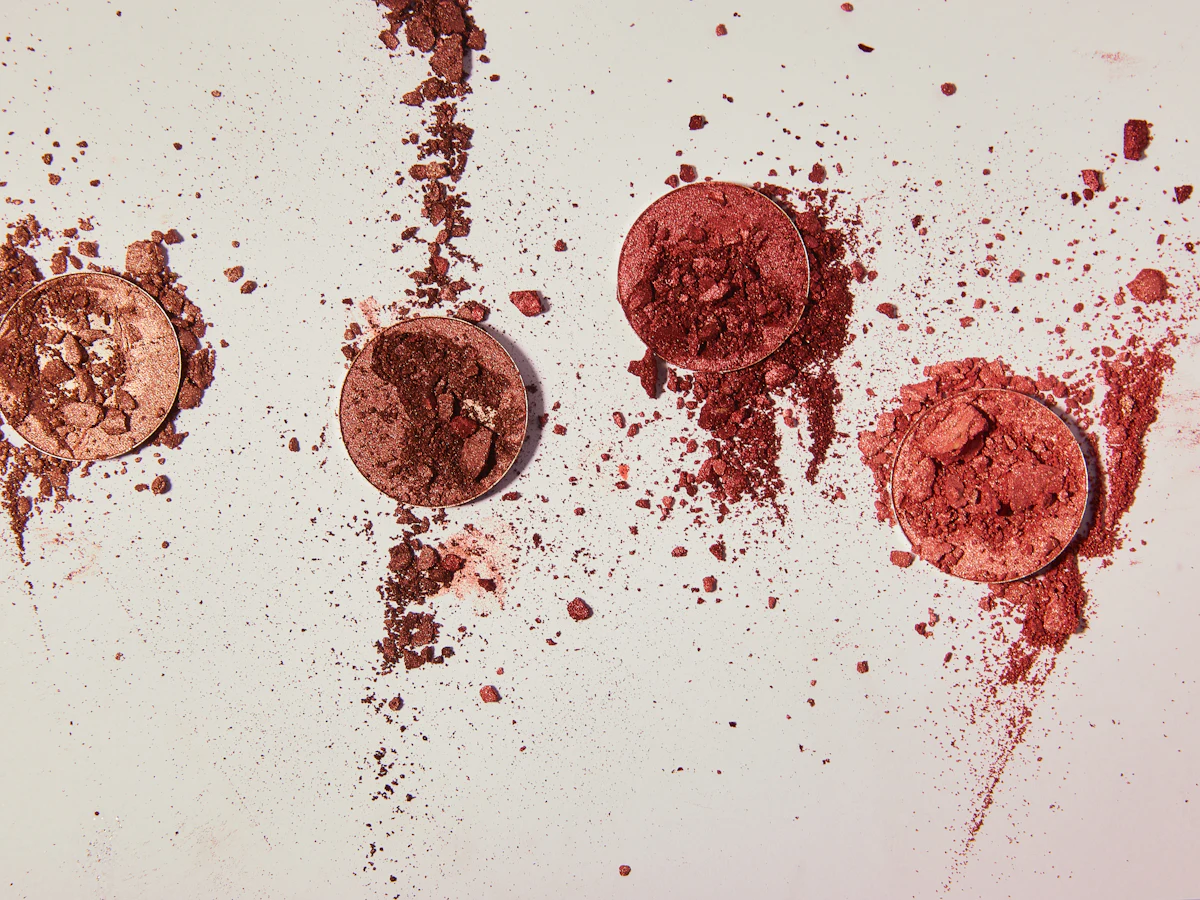 Crushed blush powders in rosy shades